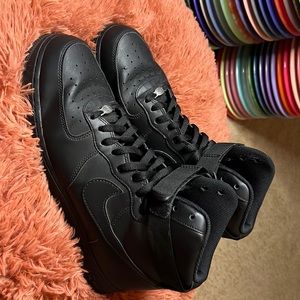 Nike Air Force 1s High black on black